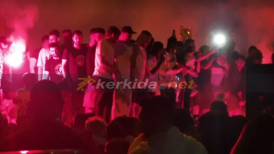 Υποδοχή με: "Να τους, να τους, τους πρωταθλητές"! (Φώτος/Βίντεο)