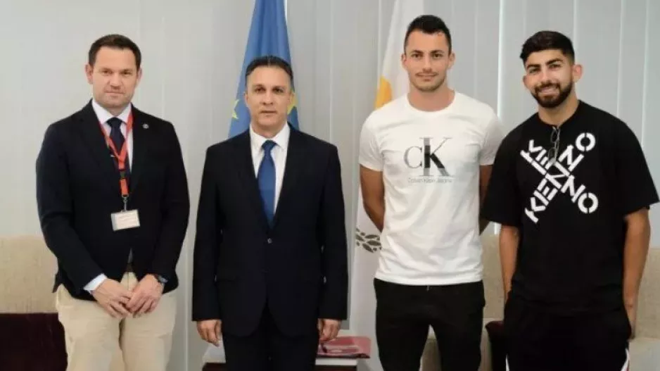 Βρέθηκε λύση με τους στρατεύσιμους ποδοσφαιριστές/ Συνάντηση με Υπουργό Άμυνας