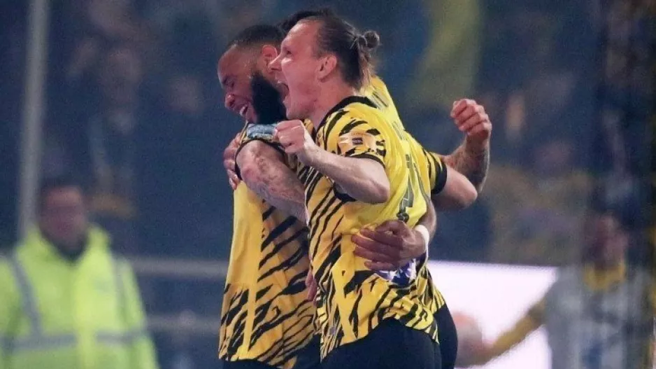 Και η ανασταλτική λειτουργία έστειλε την ΑΕΚ στην κορυφή