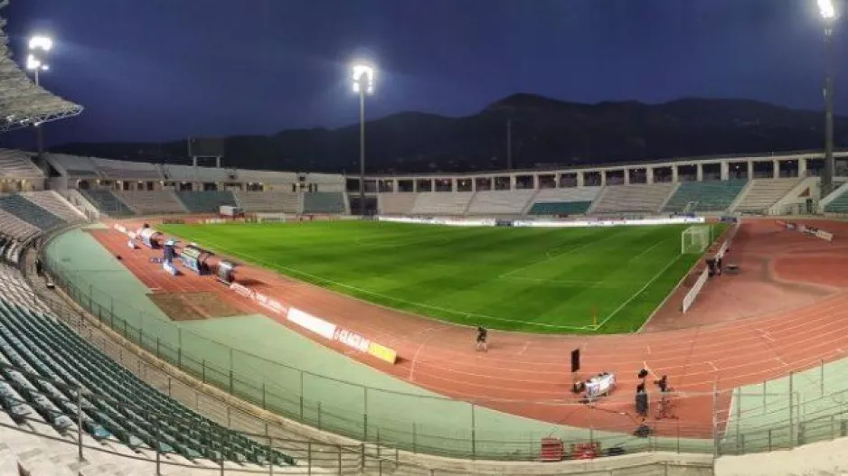 Προειδοποίηση... /"Αν έρθουν οπαδοί το στάδιο θα σφραγιστεί"