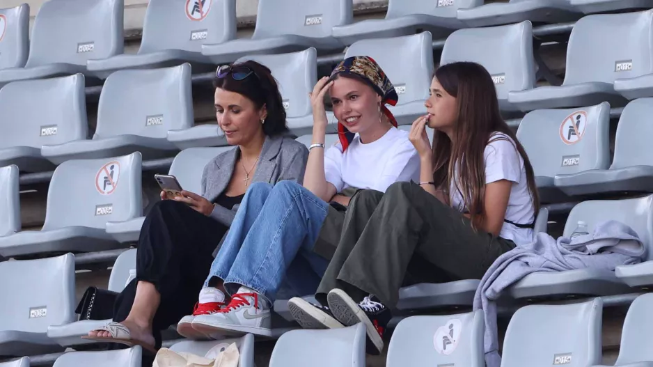 Καλή παρέα και... μπαντάνα!