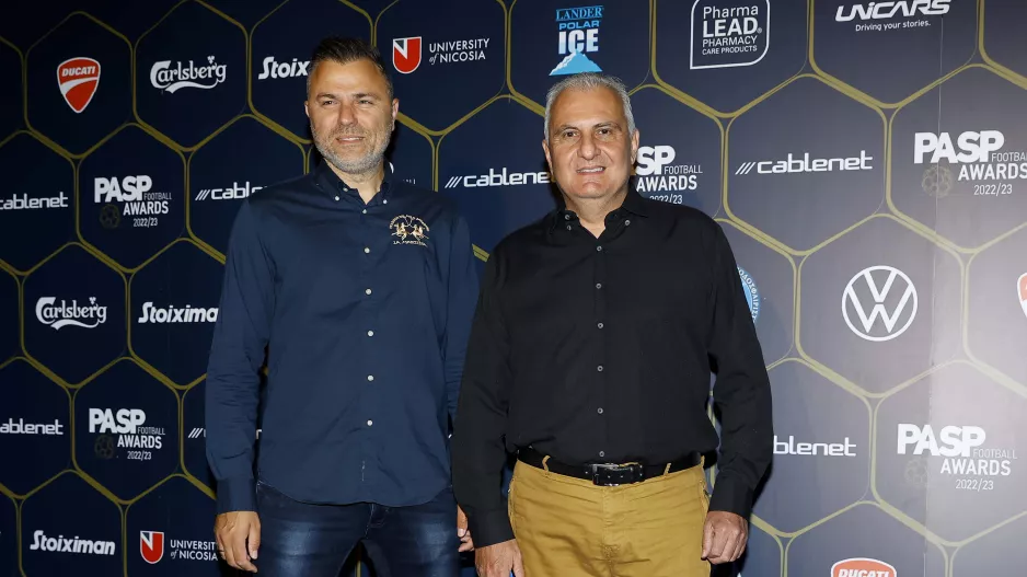 Διπλή παρουσία