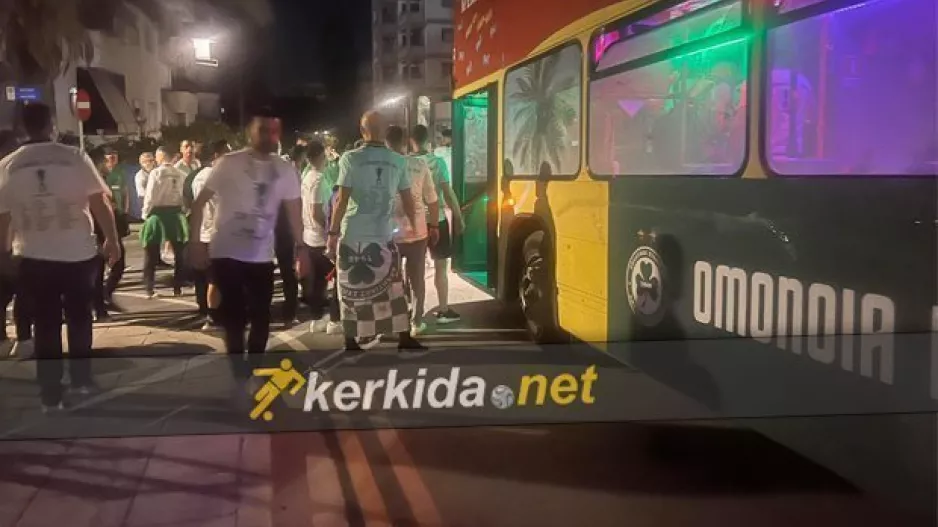 Ένταση και δακρυγόνα, σταμάτησε για λίγο η πορεία του λεωφορείου (φώτος)