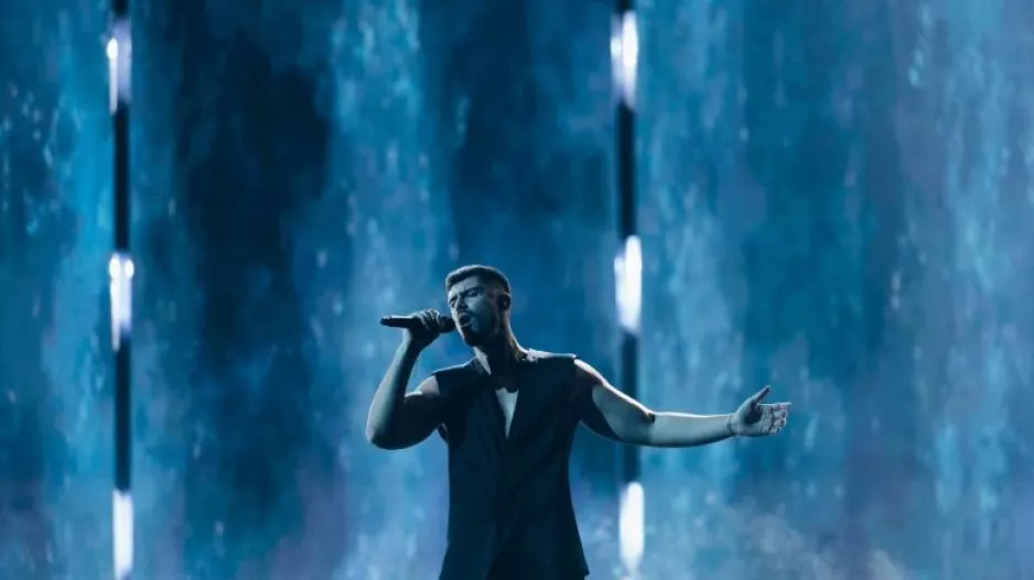 Eurovision 2023: Η εντυπωσιακή εμφάνιση του Adrew Lambrou