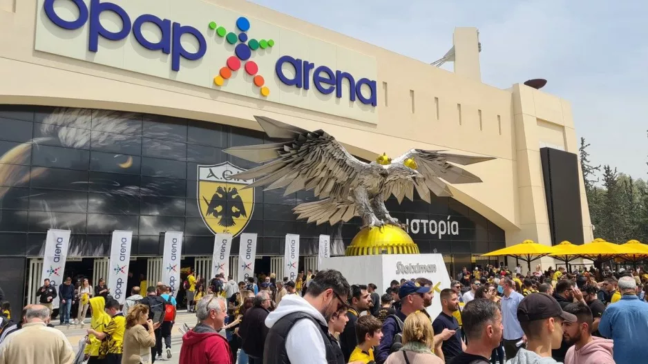 Από νωρίς... τρέλα για το πρωτάθλημα στην "Αγιά Σοφιά" (Φώτος)