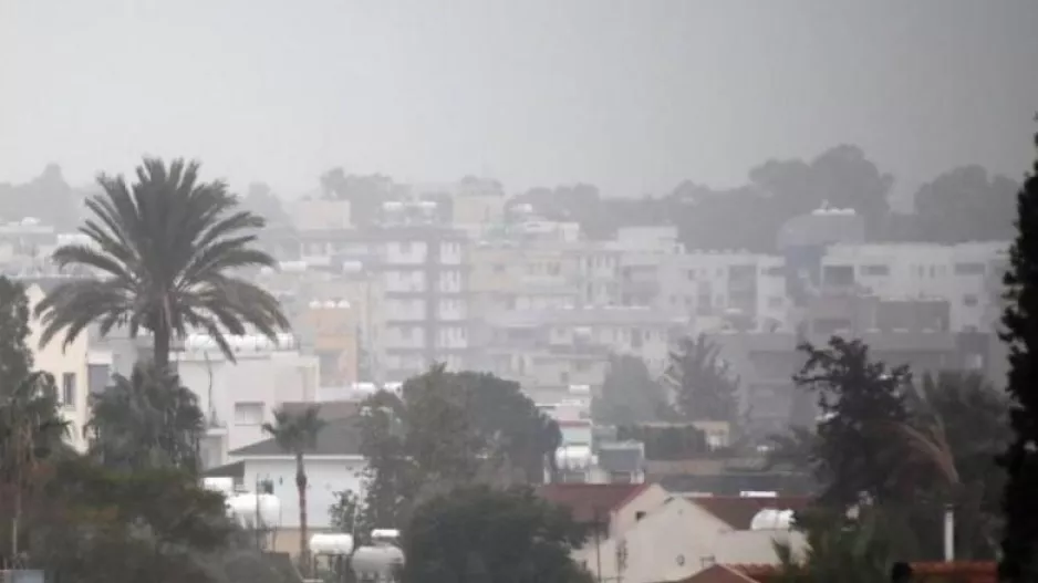 "Πνίγεται" στην σκόνη η Κύπρος - Έρχονται βροχές! 