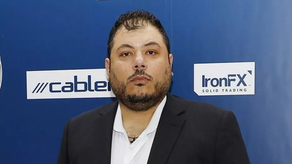Σύνθημα... Δημήτρη: "Όλα τώρα αρχίζουν!"