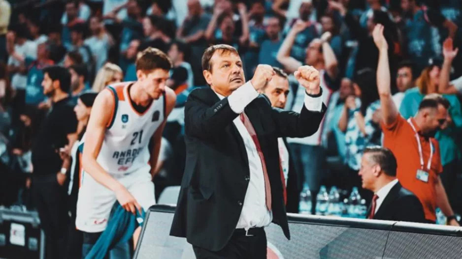 Έστεψε πρωταθλήτρια της Εφές και... έρχεται Παναθηναϊκό ο Αταμάν!