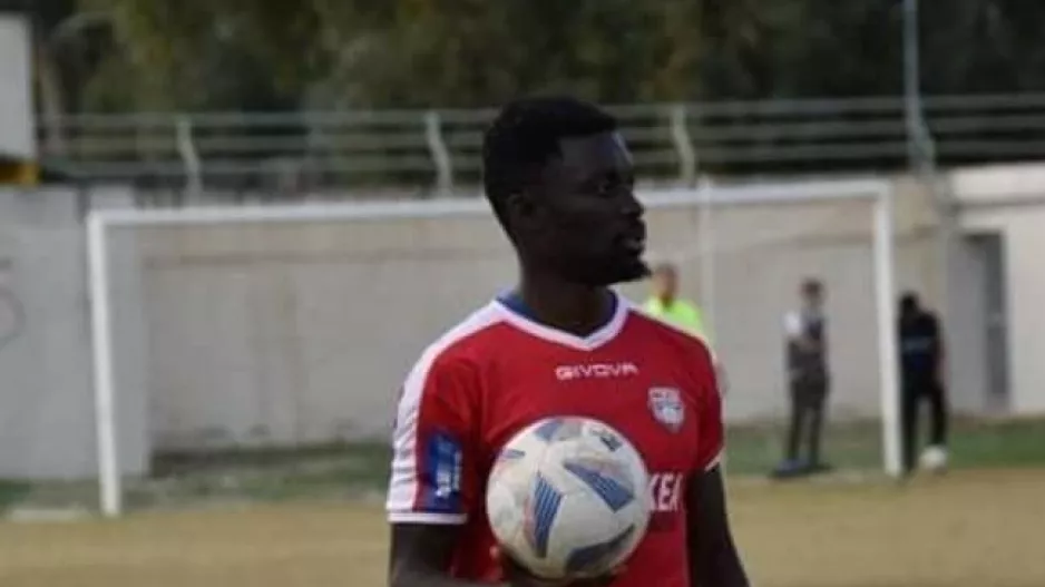 Ανανέωσε ο Mensah