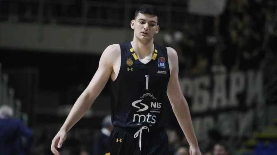 Στο νο42 και τους Ουίζαρντς ο Τρίσταν Βούκσεβιτς