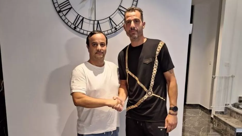 Στα 39 του συνεχίζει ο Παπαθανασίου!