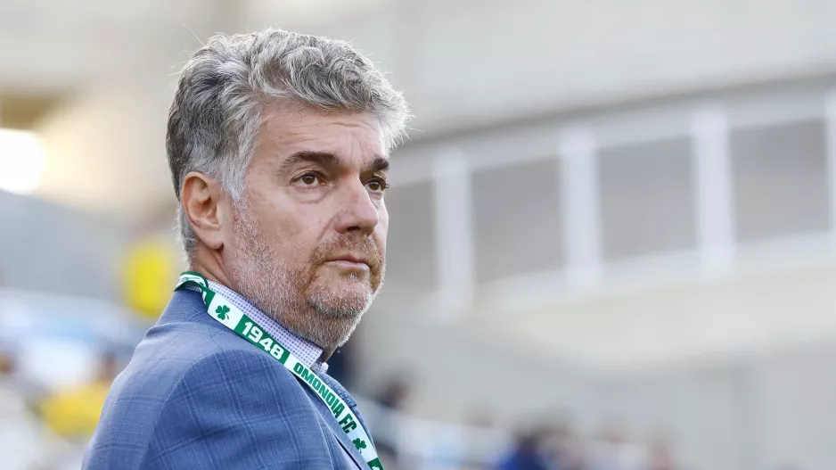 Νωρίς το απόγευμα η επαφή με τον κόσμο