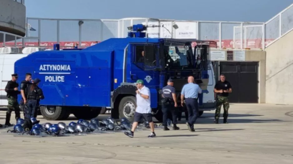 Ήρθαν οι 5 μικροί Αίαντες αλλά δεν θα ρίχνουν νερό