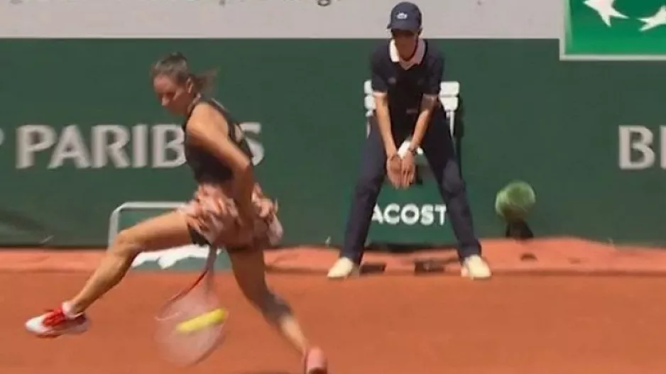 Το τρομερό tweener της Κασάτκινα και η λεπτομέρεια που κάνει την διαφορά (βίντεο)