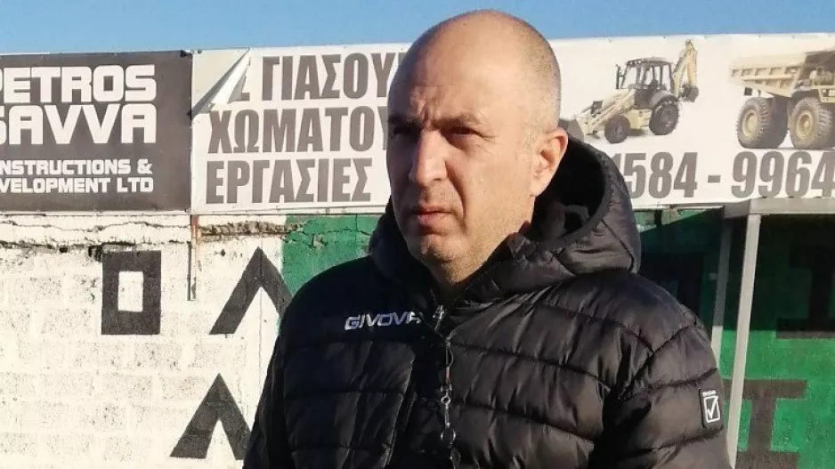 Ανανέωσε με Στεφανίδη