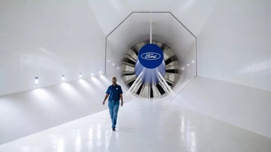 Η εντυπωσιακή αεροδυναμική σήραγγα της Ford (βίντεο)