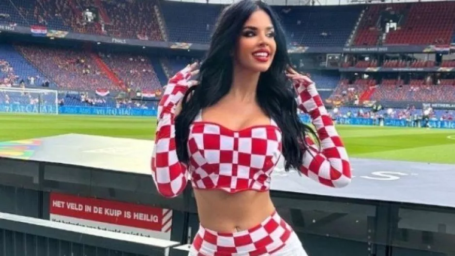 Η πιο... hot οπαδός του Μουντιάλ είδε την Κροατία και "έριξε" το Instagram! (φώτος)