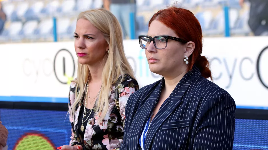 Κορίτσια/παρούσες