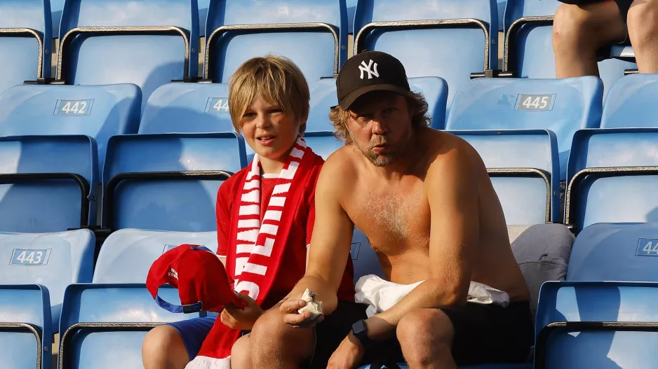 Ημιγυμνος στο Ullevaal Stadion!