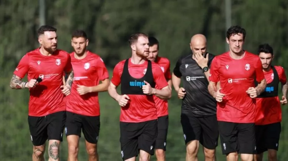 Άρχισε για Κύπρο με μόνο 11 παίκτες...