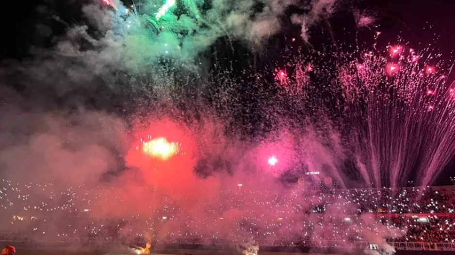 Το φαντασμαγορικό pyro show για την παραμονή στη Serie A!