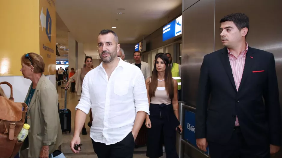 "Πάτησε" Αθήνα ο νέος προπονητής του Ολυμπιακού (φώτος)
