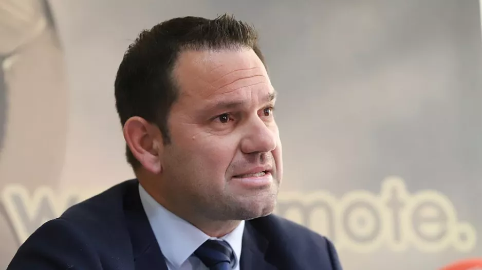 Σπύρος κατά ΚΟΠ: "Η Ομοσπονδία εκδικητικά και επανειλημμένα τροποποιεί το Ενιαίο Συμβόλαιο μονομερώς"