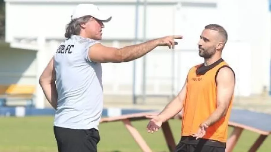 Πρώτη "Φέτφα" και τετ α τετ με Σα Πίντο 