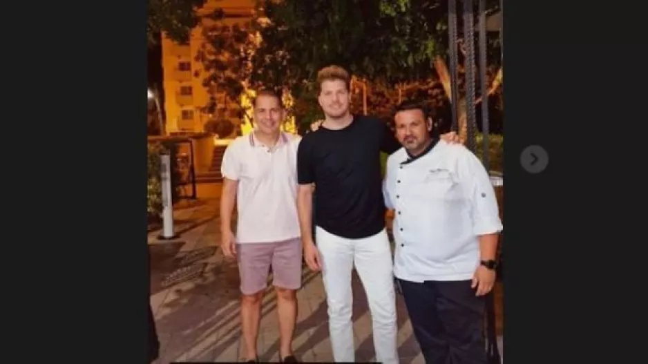 Κυριακάτικη έξοδος για Κίρζη, φώτο μαζί με Γιώρκα και... σεφ!