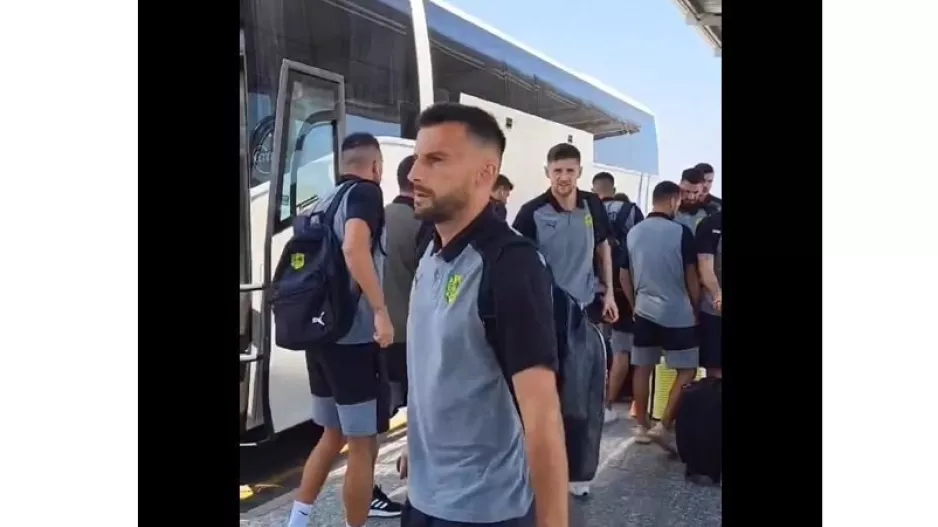 Βίντεο από την αναχώρηση της ΑΕΚ 