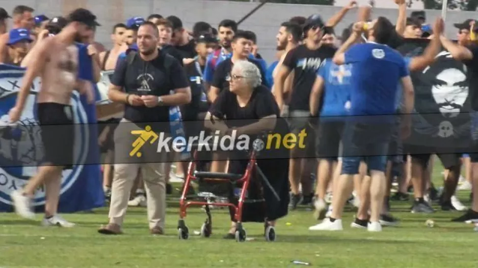 Η κυρία Φωτεινή έκανε "ΜΠΑΜ" με τους Μαχητές!