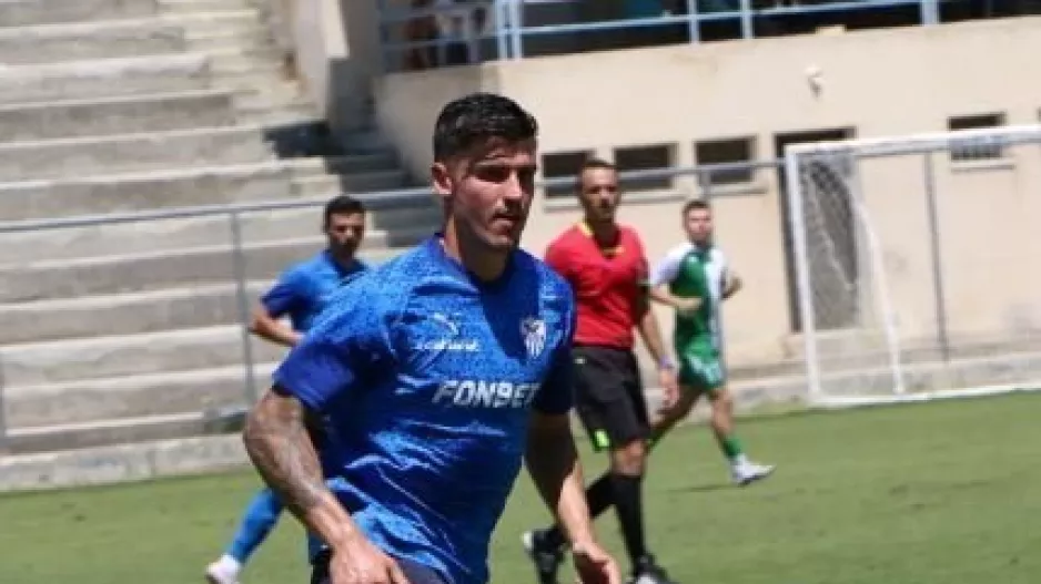 (ΑΝΟ) ΦΩΤΟΣ από το φιλικό