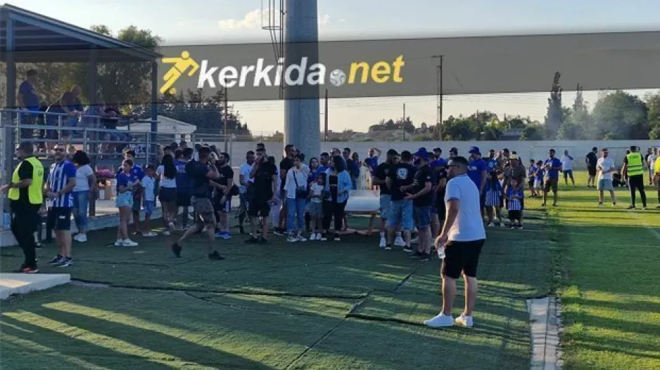 Μπήκαν και στο γήπεδο!