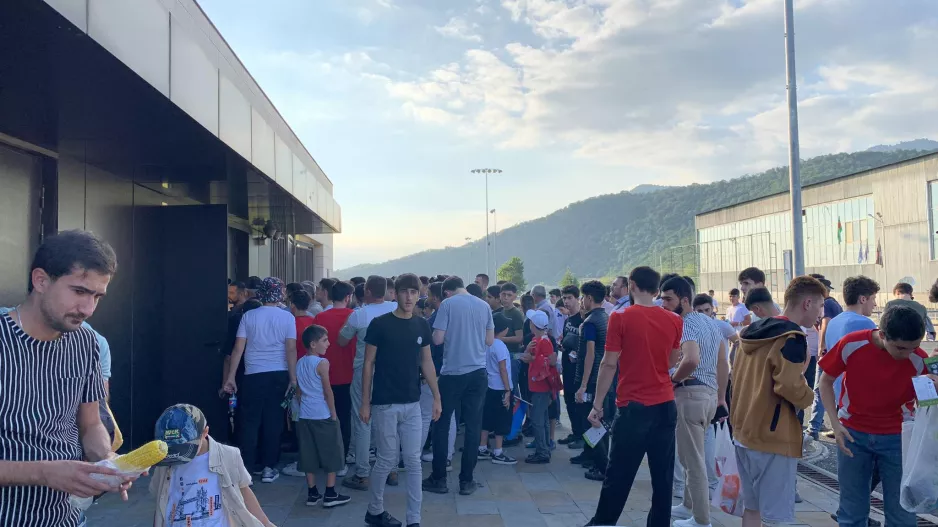 Αρκετός κόσμος... 