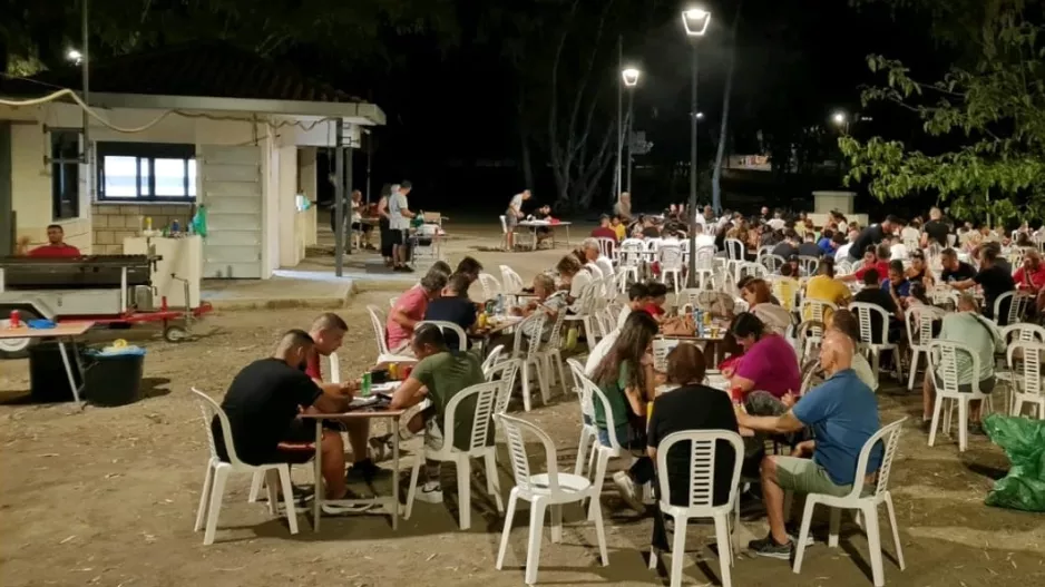 Επιτυχημένο το... φαγοπότι (φώτος)