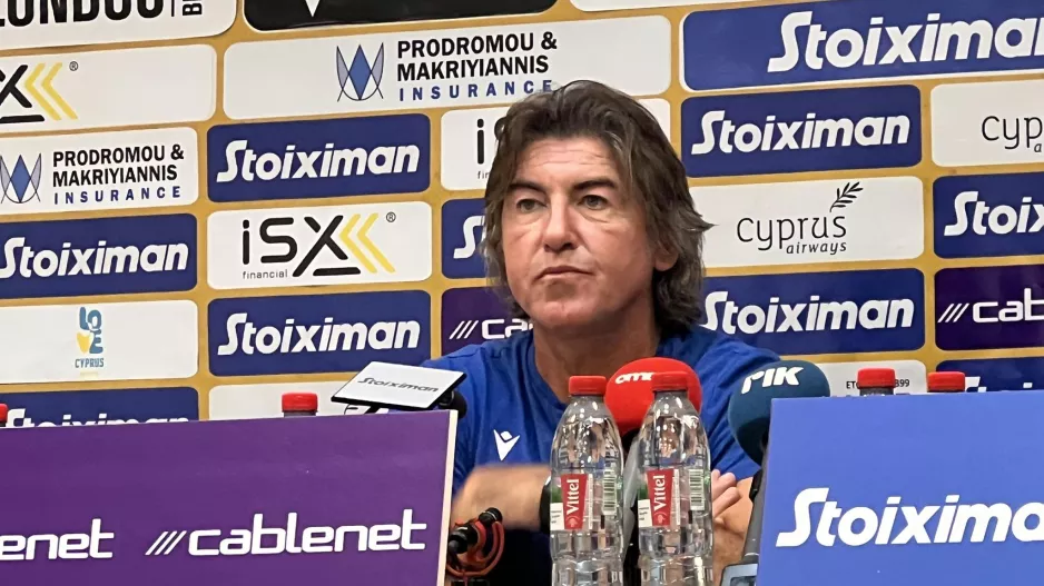 Σα Πίντο: "Θέλω να πω στον κόσμο, μην σταματήσετε λεπτό να φωνάζετε, μεγάλη επιθυμία η πρόκριση" 