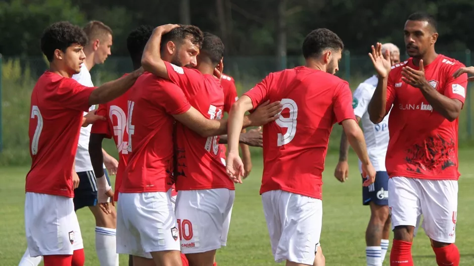 Φιλική… τριάρα η Καμπάλα