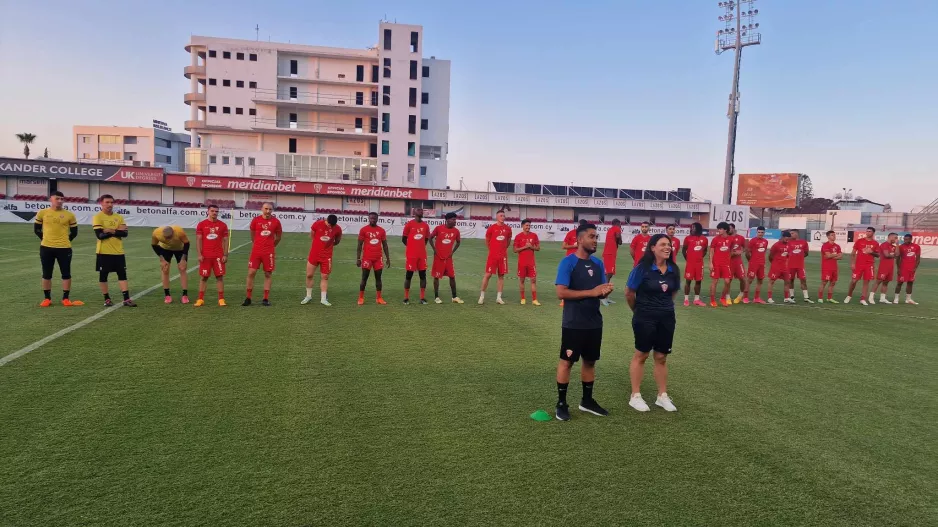 H πρώτη προπόνηση της Νέας Σαλαμίνας (φώτος/βίντεο) 