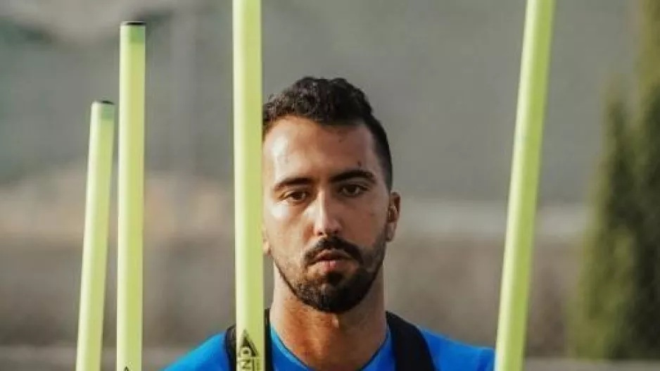 Πρώτη… Eliel Peretz