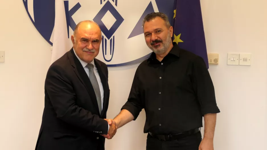 Συνάντηση του Προέδρου της Κυπριακής Ομοσπονδίας Μπόουλινγκ με τον Ανδρέα Μιχαηλίδη