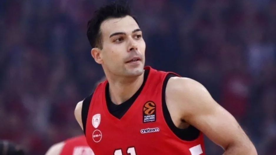 ΤΕΛΟΣ από τον Ολυμπιακό ο Σλούκας