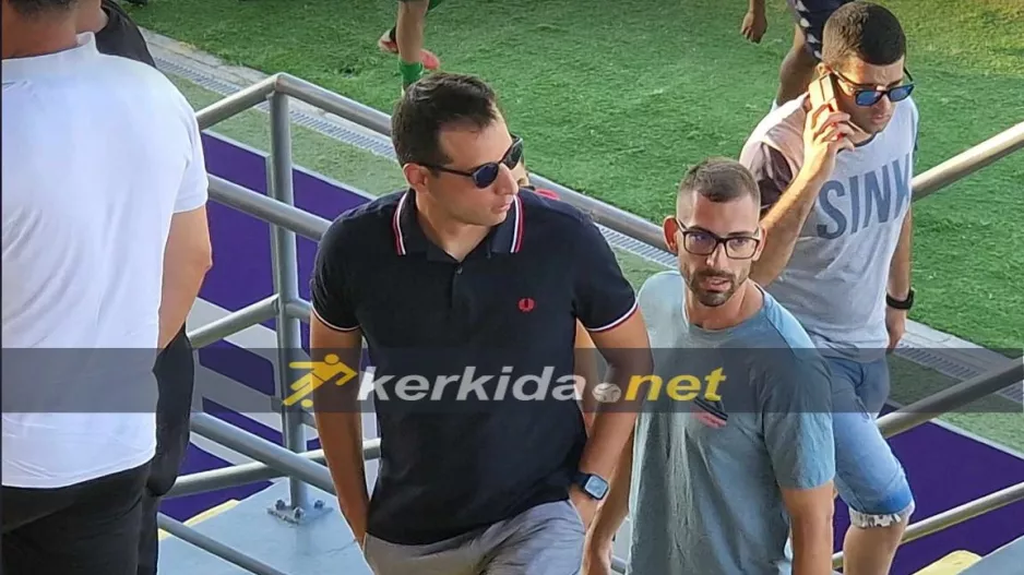 Βλέπει... ο Άνχελ Λόπεθ