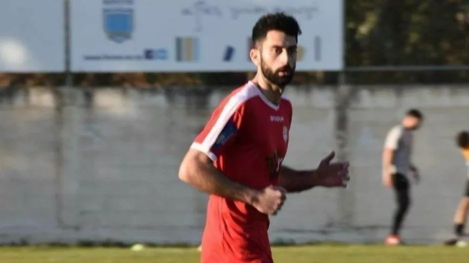 Ανανέωσε με Λεωνίδου