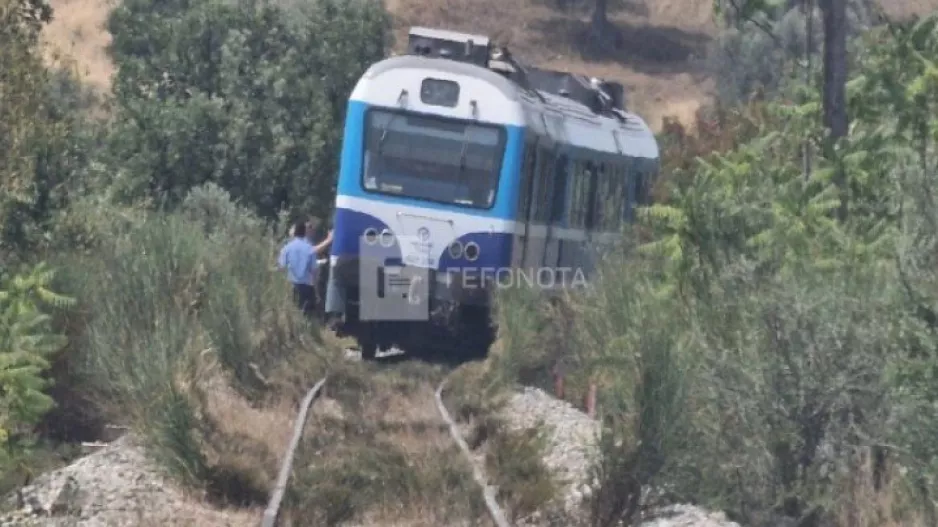 Τρένο διαμέλισε οδηγό μηχανής που παραβίασε τις μπάρες (βίντεο)