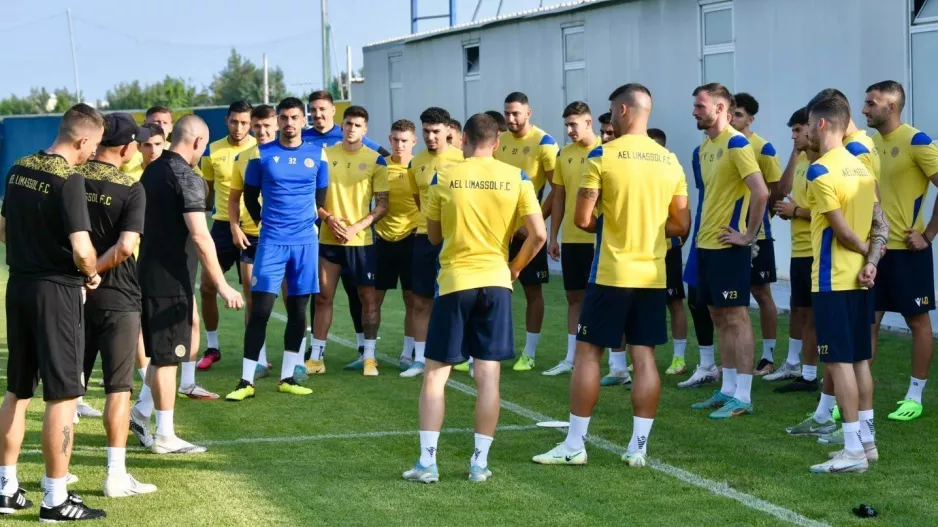 (ΦΩΤΟΣ) Σήκωσε μανίκια δουλειάς η ΑΕΛ