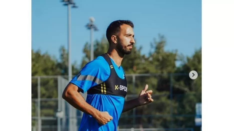 "Γαλάζια" κλικς από τις Πλάτρες