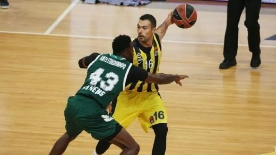 Όταν ο Σλούκας αποθέωνε τον κόσμο του Παναθηναϊκού: «Καταλαβαίνει και σέβεται» 