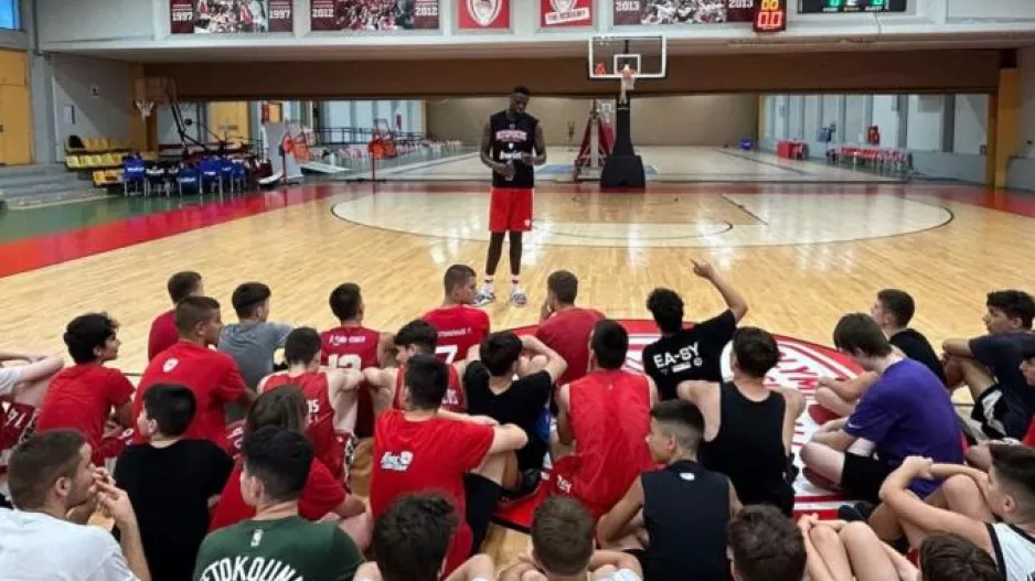 Ολυμπιακός: Ο Φαλ στο Advanced Basketball & Athletics camp