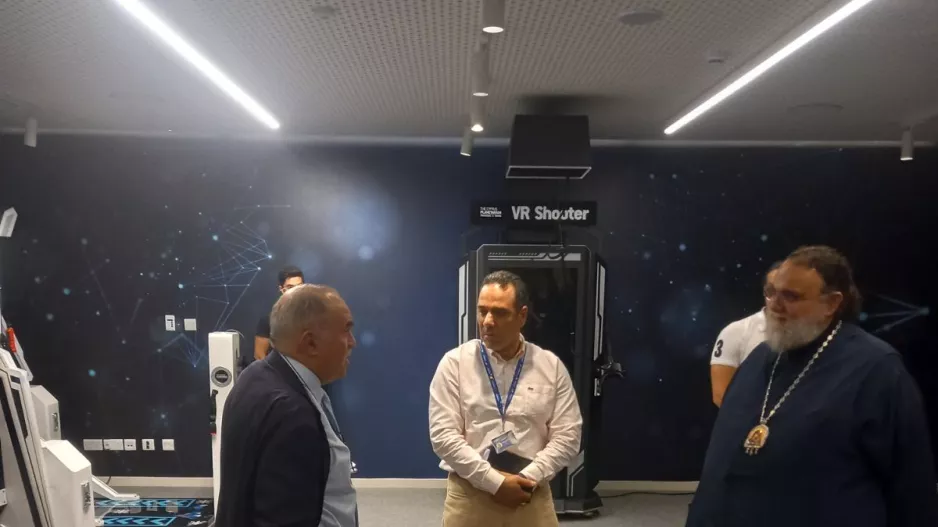 Συνάντηση του Ανδρέα Μιχαηλίδη με τον Μητροπολίτη Ταμασού Ησαΐα και επίσκεψη στο Πλανητάριο