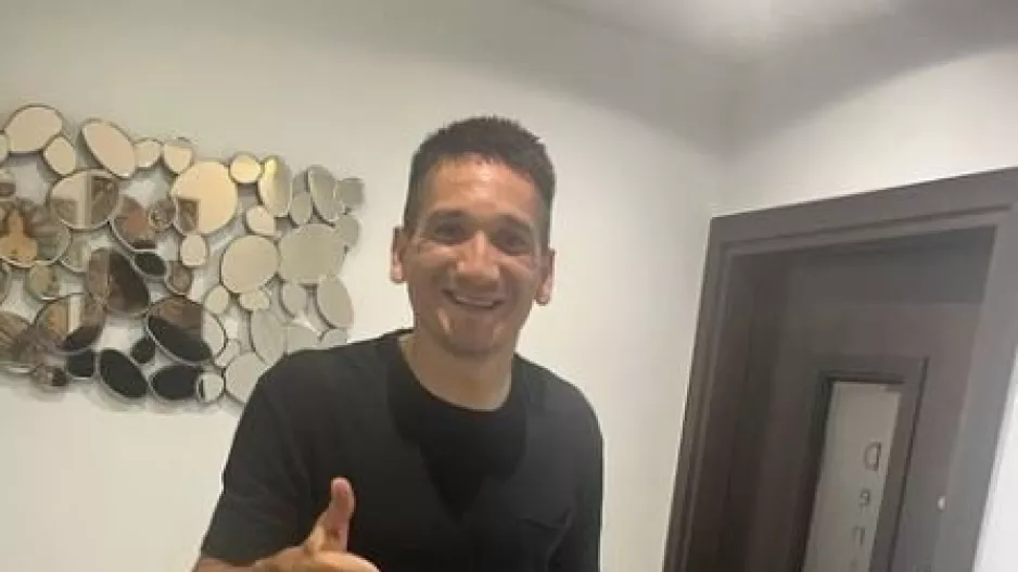 Πήγε για λεύκανση δοντιών ο Κολ